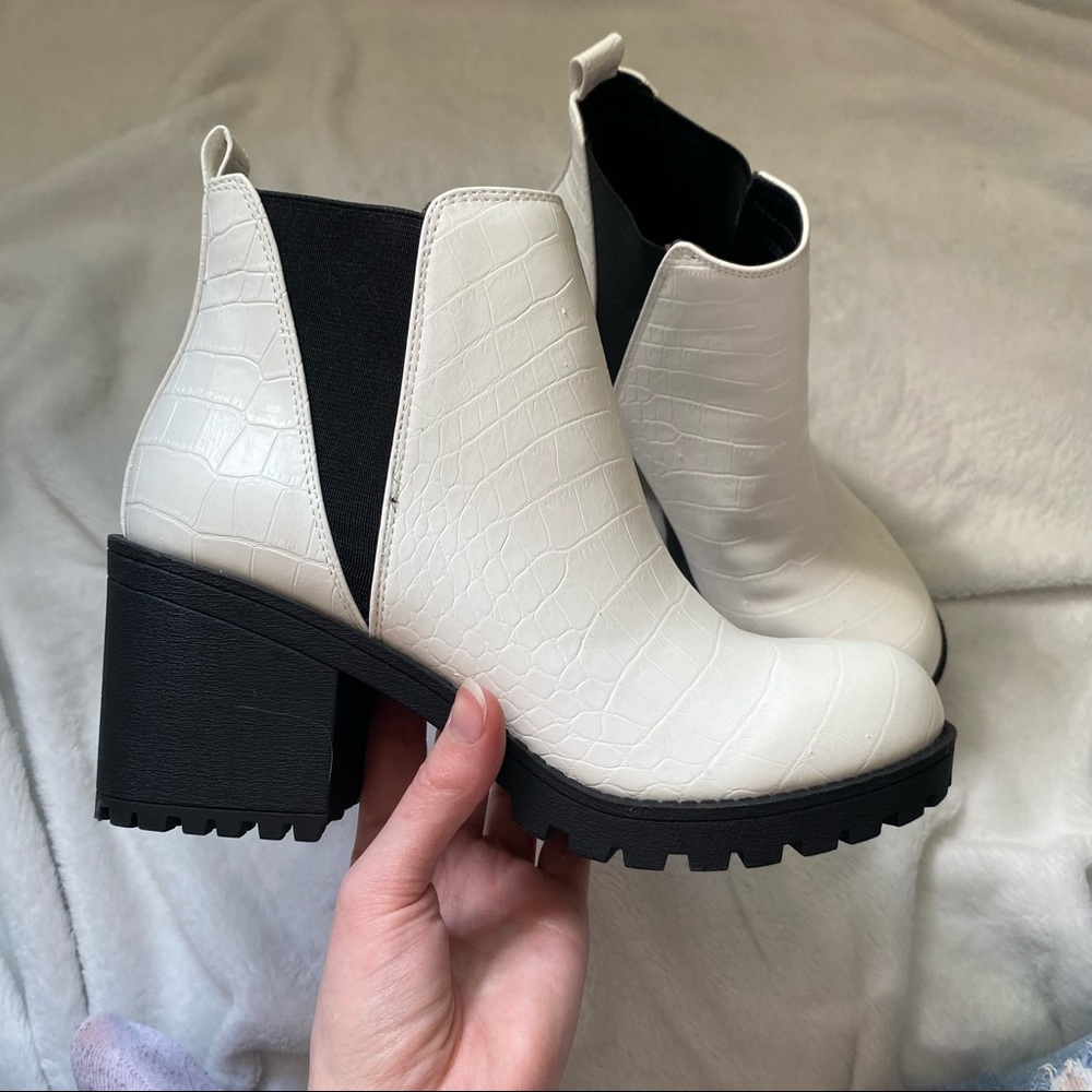 Lugged White Chelsea Boot